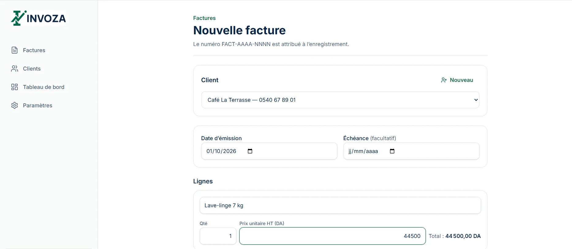 Écran Invoza de création d'une nouvelle facture avec client, date et lignes de facturation